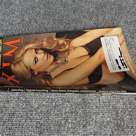 Maxim Magazine April 2008 #124 Jaime King Cover - Picture 2 of 5